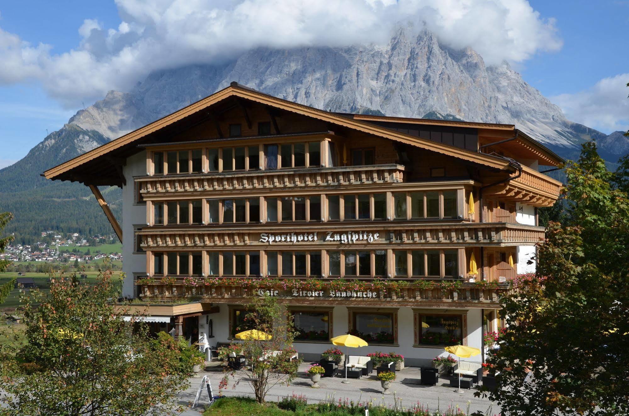 Sporthotel Zugspitze Lermoos Zewnętrze zdjęcie