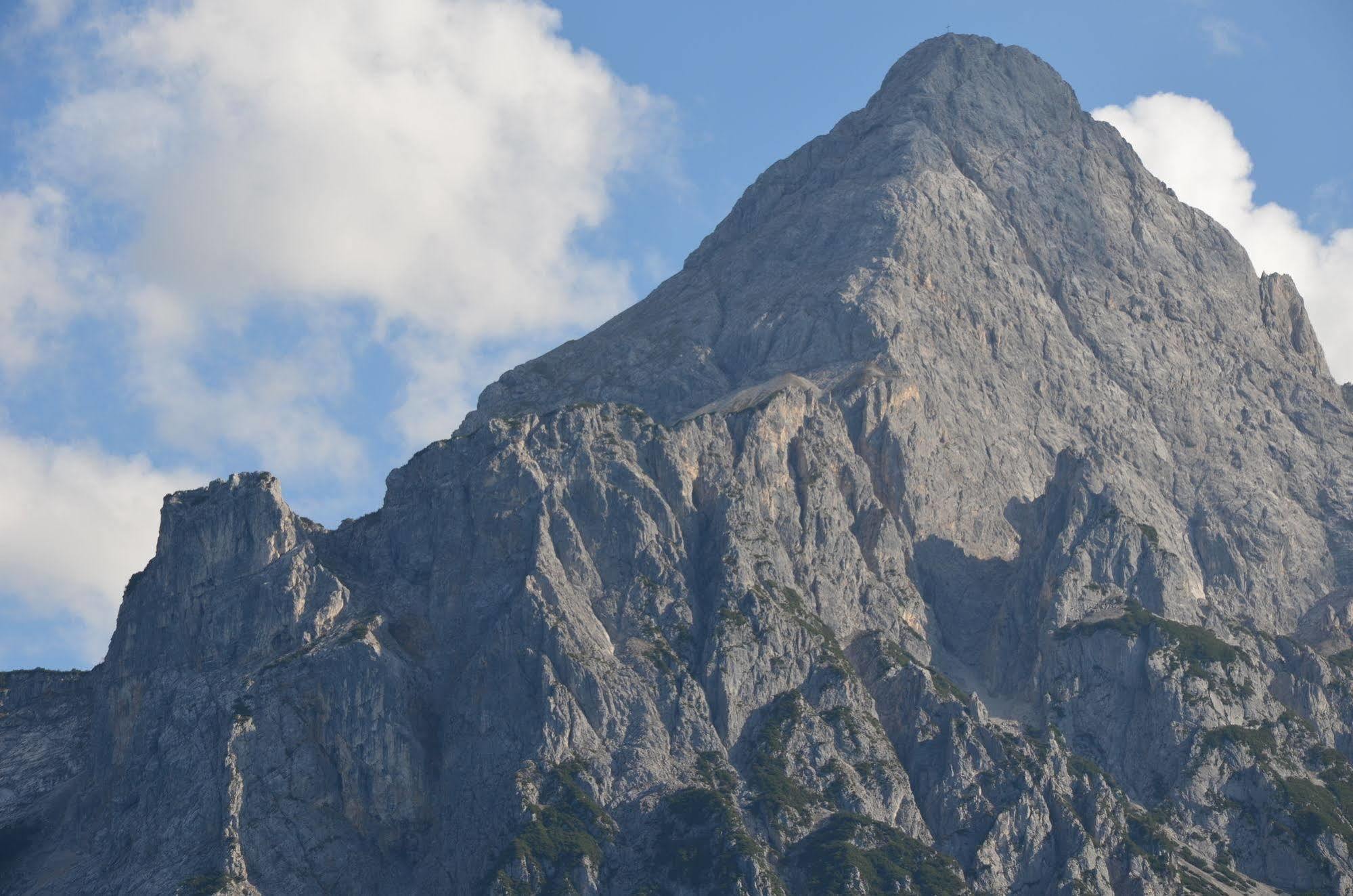 Sporthotel Zugspitze Lermoos Zewnętrze zdjęcie